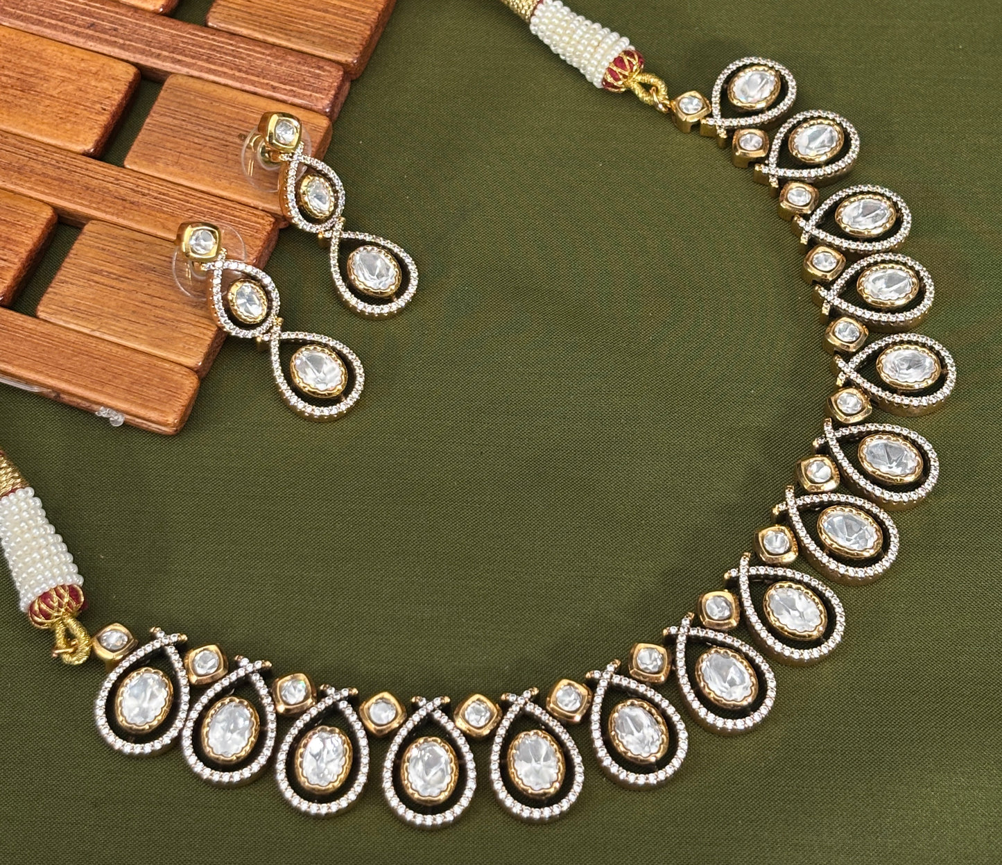 Ethereal Kundan Set