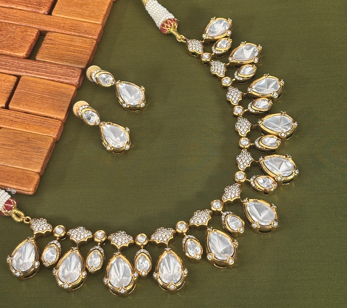 Aabha Set