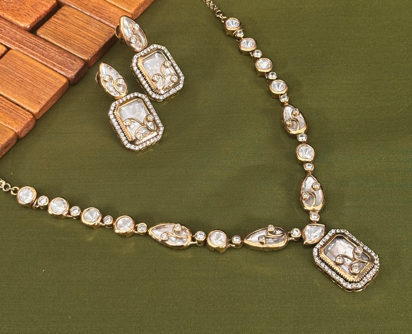 Eshira Kundan