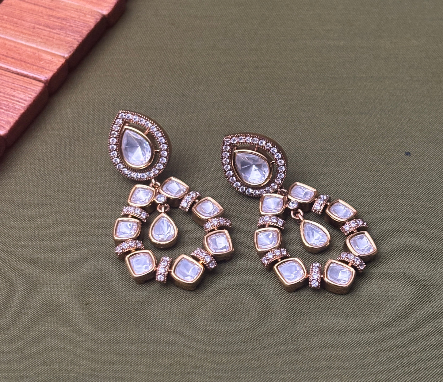 Ziya Hoops