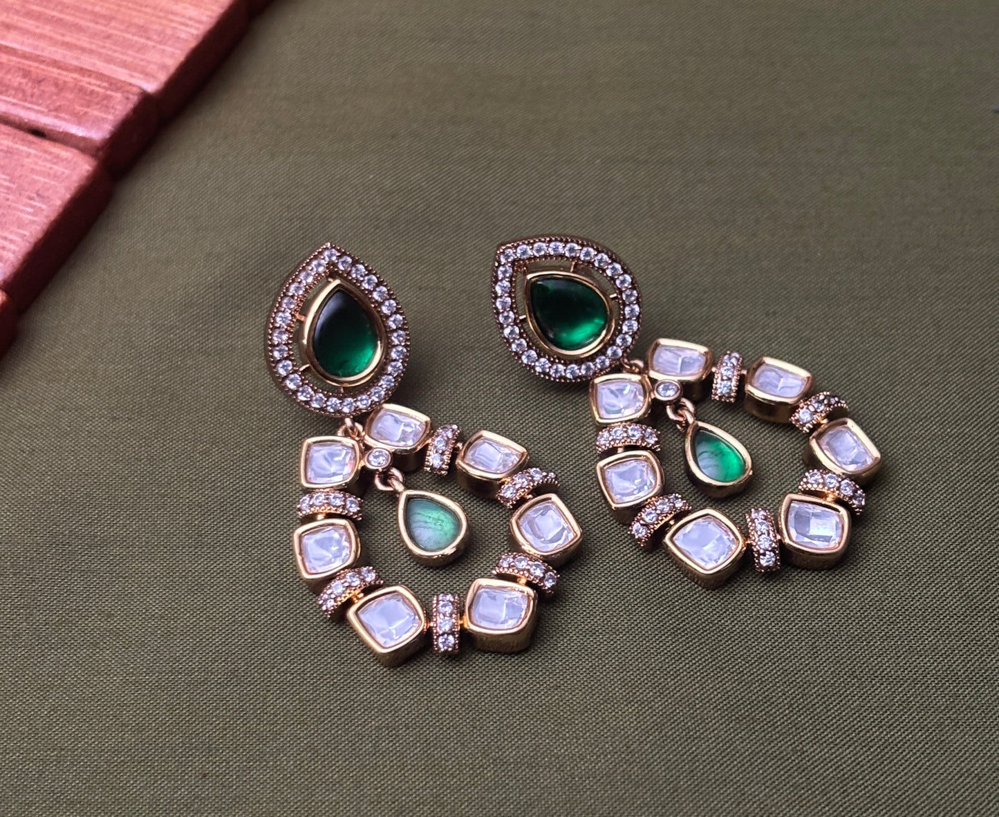 Ziya Hoops