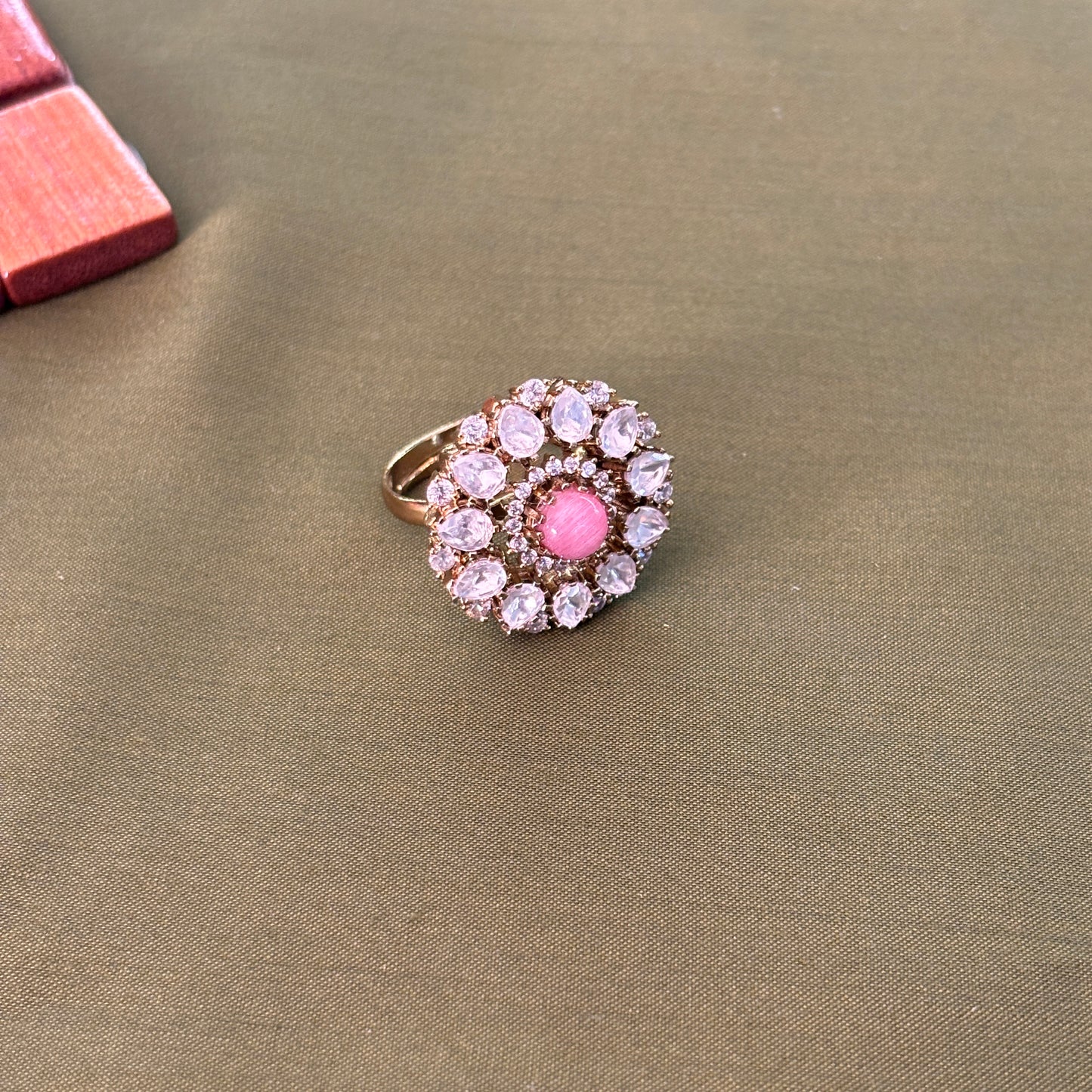 Elara Halo Ring