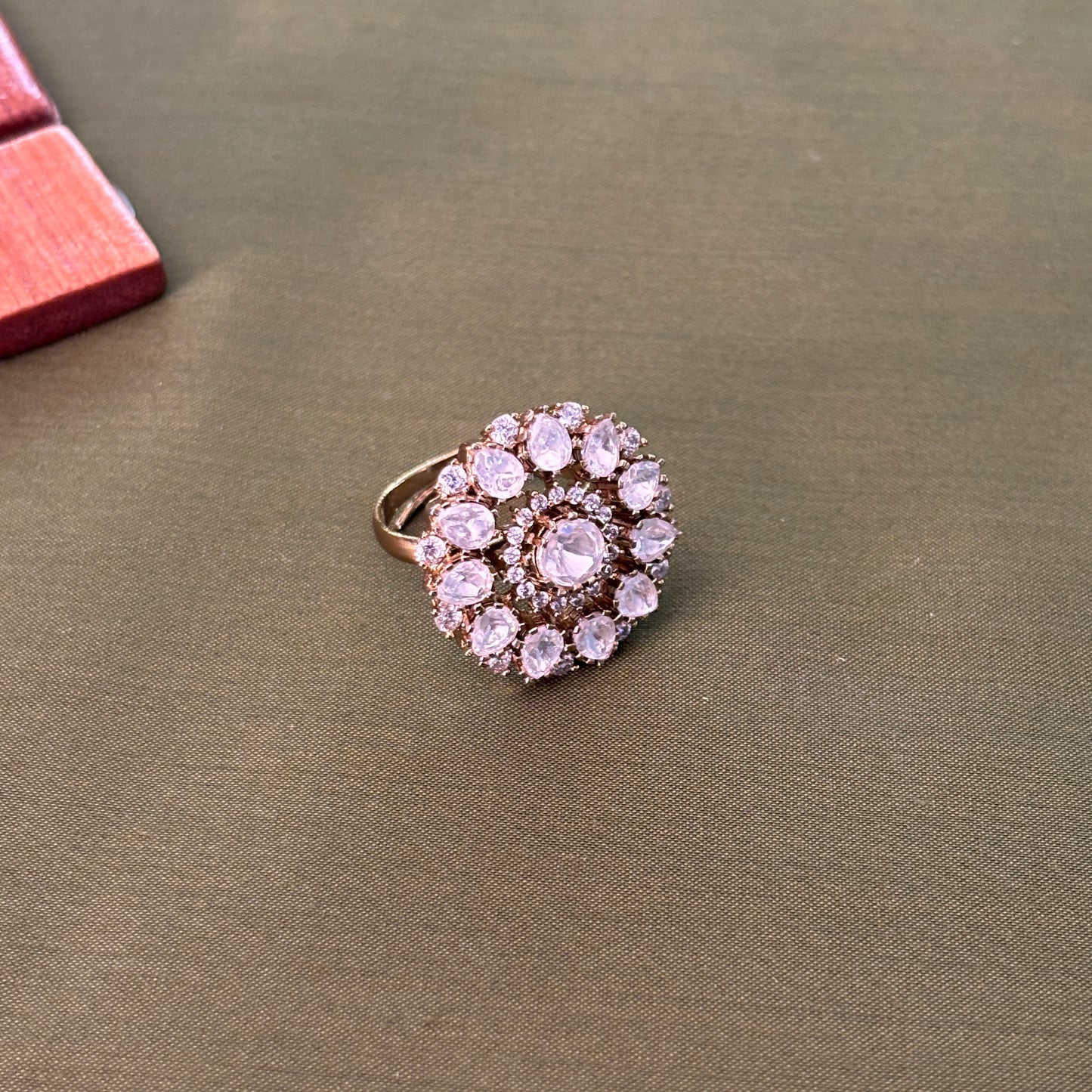 Elara Halo Ring