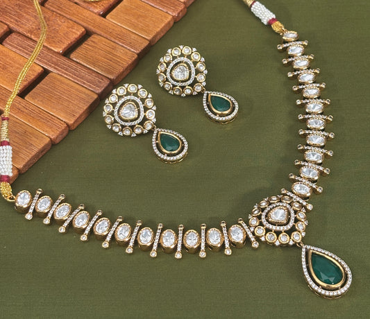 Vedhika Kundan Set